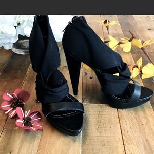 Report Black Metallic Platform Sandal 8.5